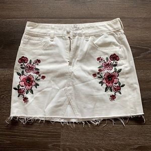 Pacsun jean skirt- never worn!